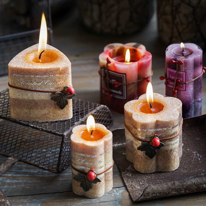 Factory Direct Sales Scented Candle Triangle Flower Shape Romantic Candlelight Dinner Birthday Wedding Gift Smokeless Candles