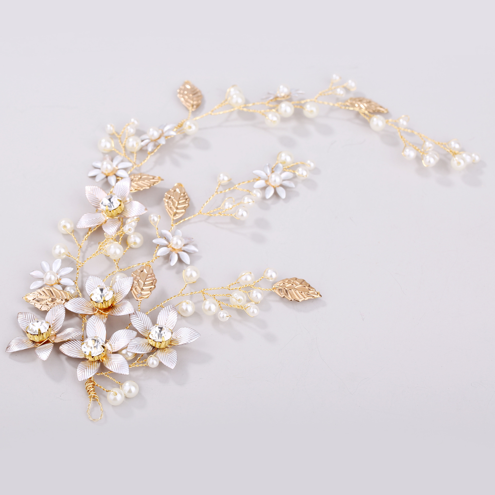 European and American New Headdress Golden Leaf Flower Foreign Trade Hair Band Wedding Dress Accessories Bridal Ornament Wholesale