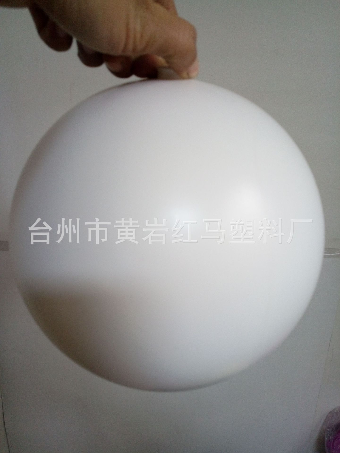 White Christmas Ball Decoration Ball Electroplated Ball Ornament Ball Ocean Ball Bright Matte New Style Recommended s White Christmas Ball Decoration Ball Electroplated Ball Ornament Ball Ocean Ball Bright Matte New Style Recommended s