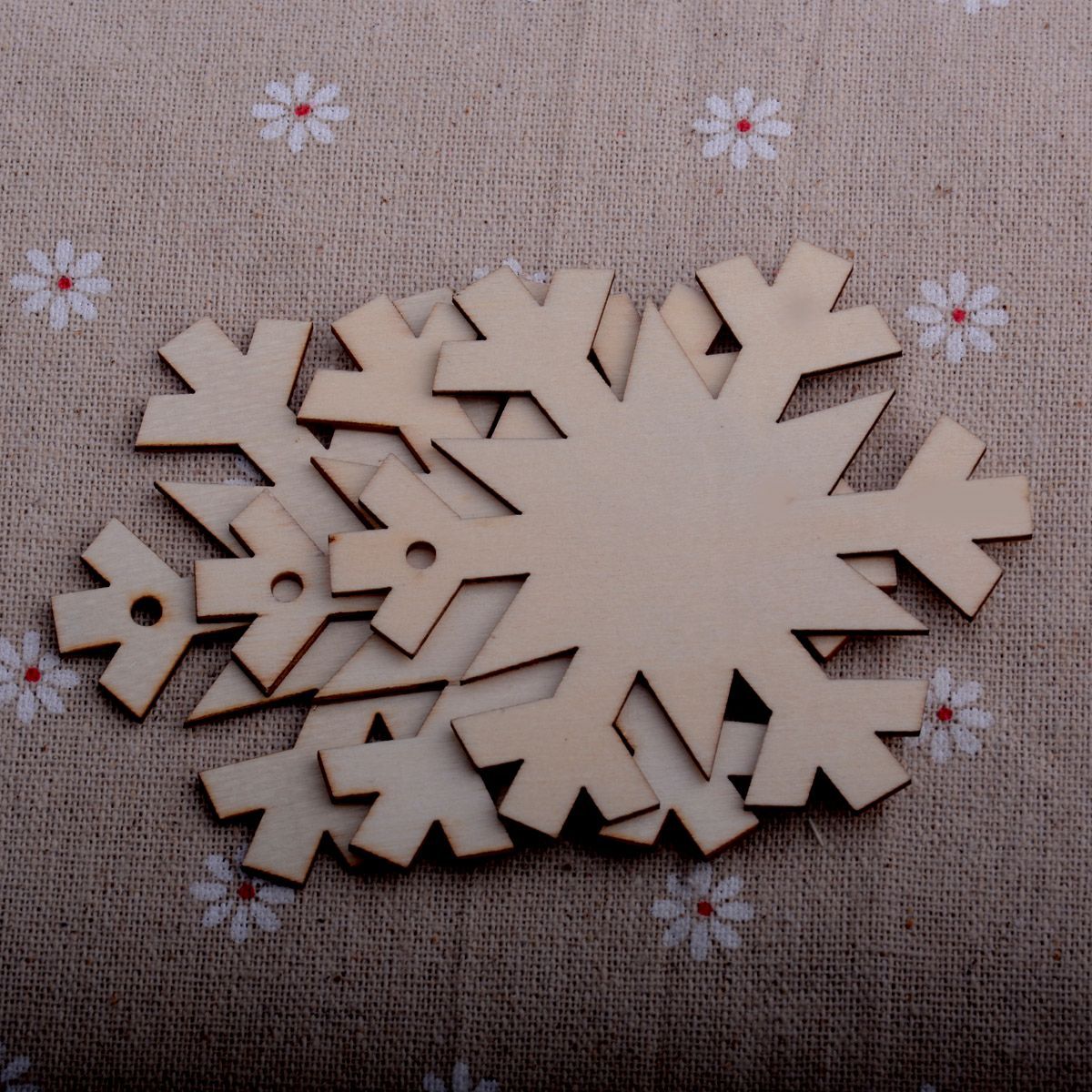 10pc/Pack Foreign Trade Hot Sale Wooden Craftwork Christmas Tree Snowflake Snowman Wood Piece Home Decorations Small Pendant