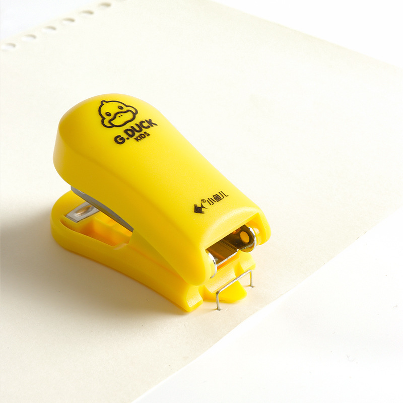 Xiaoyuer Small Yellow Duck Student Cute Trumpet Stapler Office Supplies Hand-Held Mini Stapler Kit