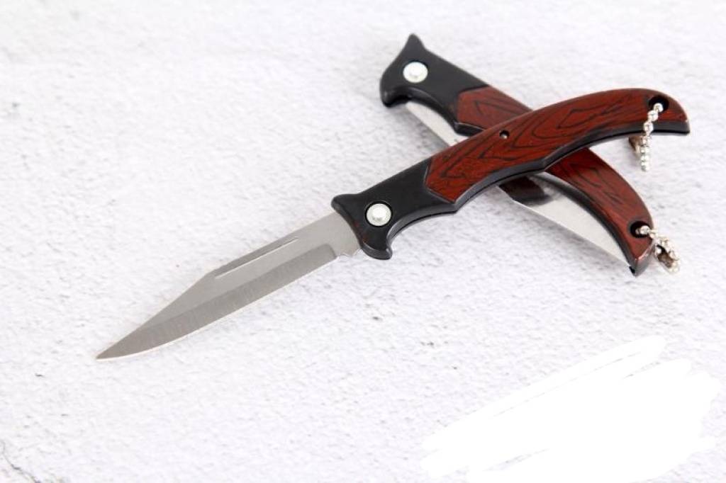 Imitation Wood Grain Knife, Two Yuan Knife, Keychain Fruit Knife Outdoor Supplies Samurai 2000 Black Handle Knife Imitation Wood Grain Knife, Two Yuan Knife, Keychain Fruit Knife Outdoor Supplies Samurai 2000 Black Handle Knife