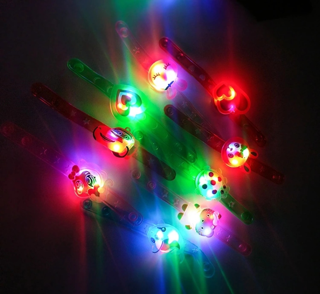 Web celebrity Douyin hot style pouch with flashing bracelet toy led luminous bracelet night market supply Web celebrity Douyin hot style pouch with flashing bracelet toy led luminous bracelet night market supply