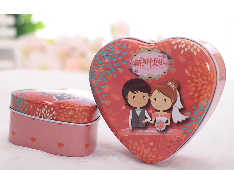 Candy box wholesale new European tinplate candy candy box personality heart candy box wedding supplies