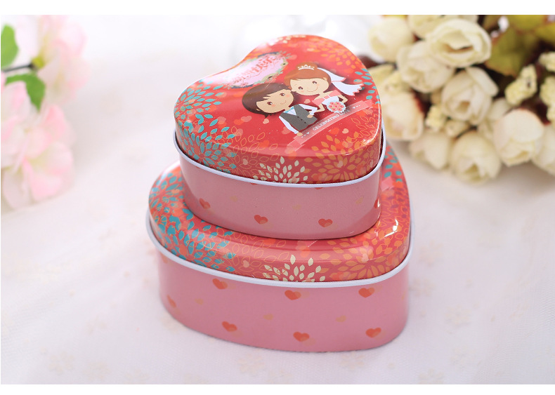 Candy box wholesale new European tinplate candy candy box personality heart candy box wedding supplies