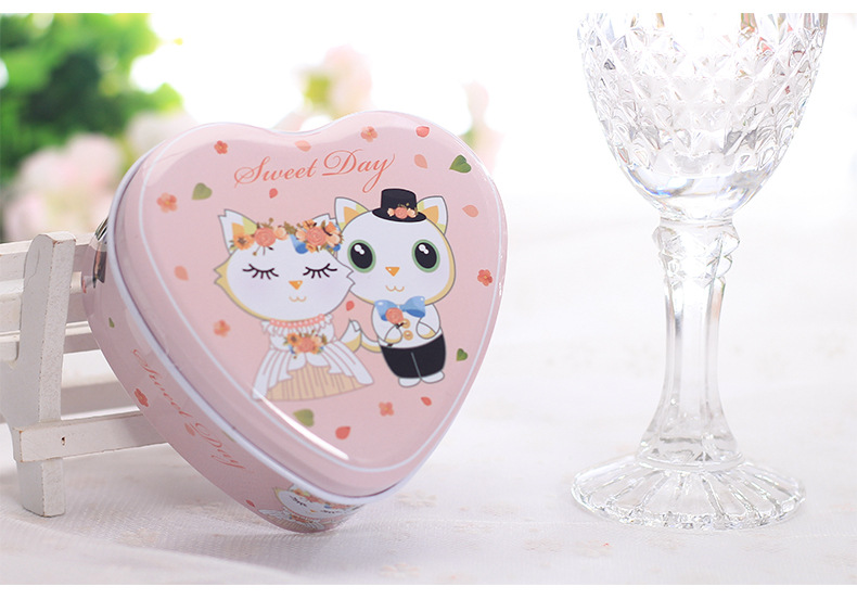 Candy box wholesale new European tinplate candy candy box personality heart candy box wedding supplies