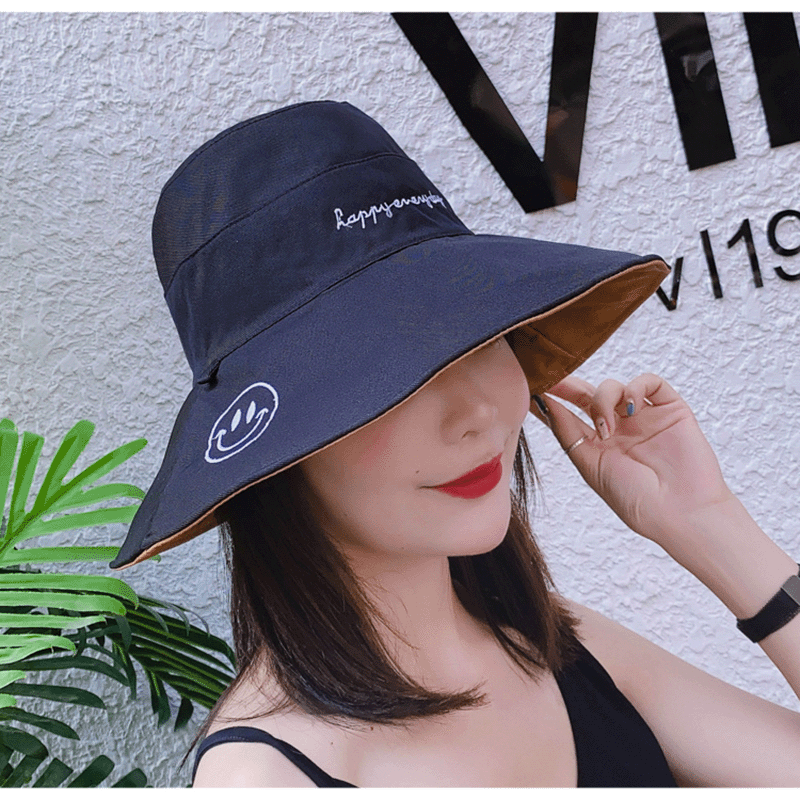 Factory Wholesale New Reversible Fisherman Hat Little Daisy Embroidered Sun Hat Korean Fashion Smiley Leisure Basin Hat