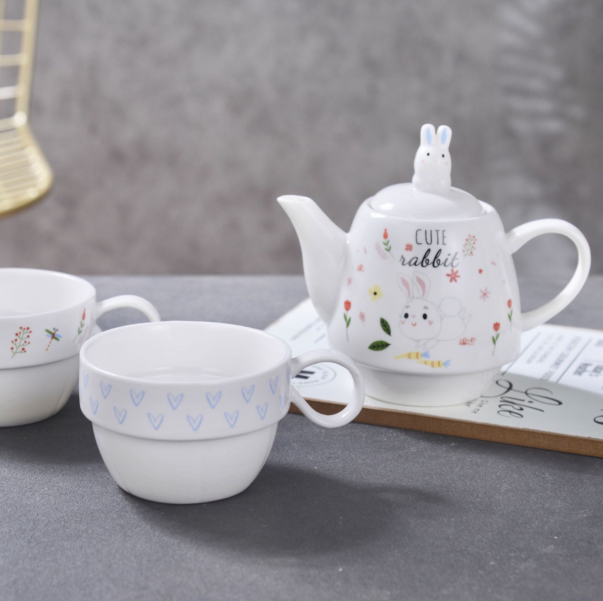 Creative Ceramic Snowman Rabbit Swan Tea Set Tea Cup Set Travel One Pot Two Cups Gift Logo Customization