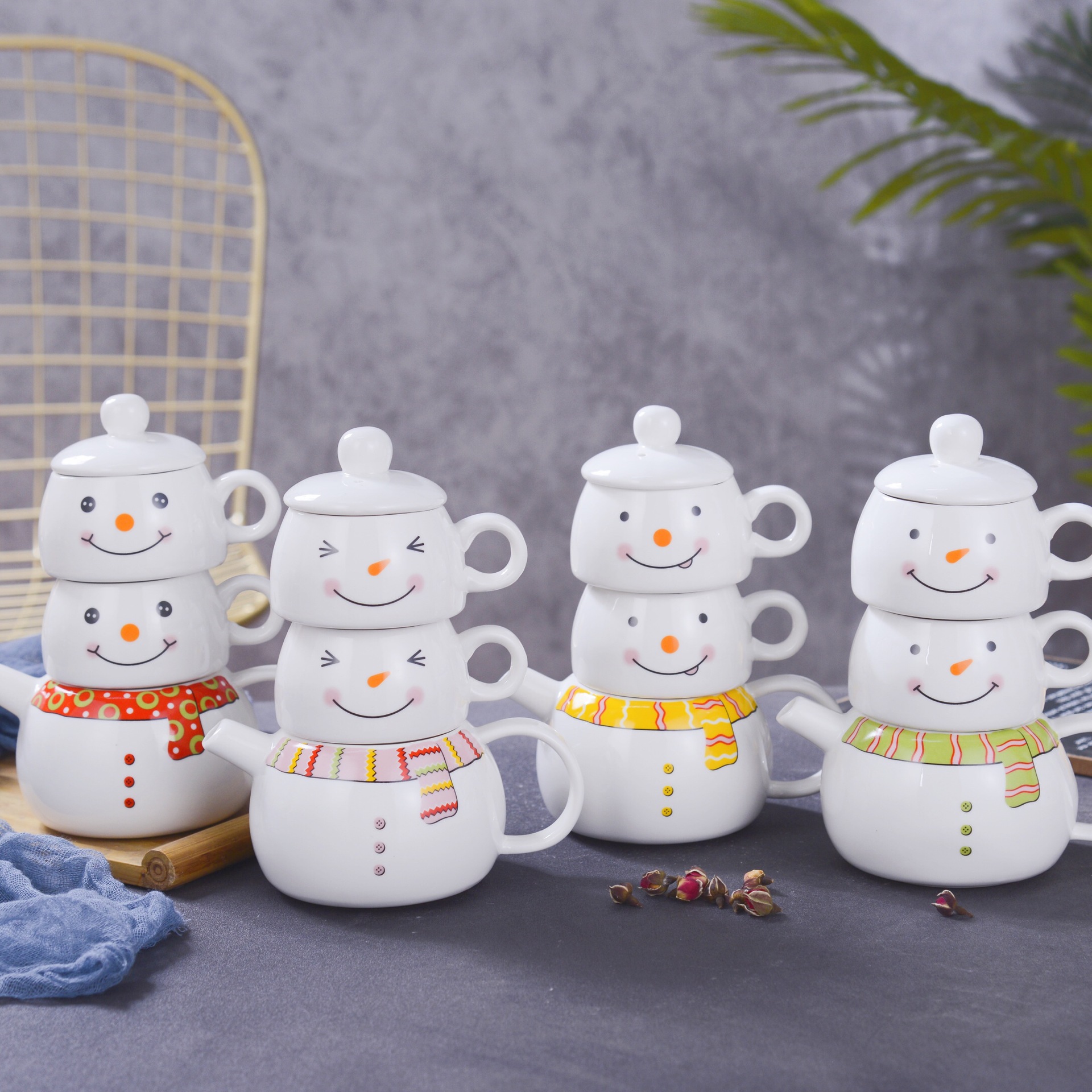 Creative Ceramic Snowman Rabbit Swan Tea Set Tea Cup Set Travel One Pot Two Cups Gift Logo Customization