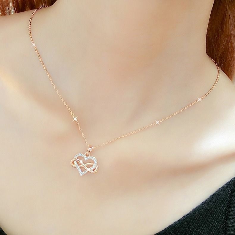Rose Gold Swan Japanese and Korean Simplicity and Personality Necklace Female Fashion Net Red Temperament Clavicle Chain Diamond Sexy Pendant Necklace