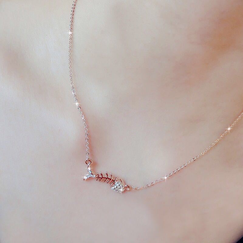 Rose Gold Swan Japanese and Korean Simplicity and Personality Necklace Female Fashion Net Red Temperament Clavicle Chain Diamond Sexy Pendant Necklace Rose Gold Swan Japanese and Korean Simplicity and Personality Necklace Female Fashion Net Red Temperament Clavicle Chain Diamond Sexy Pendant Necklace