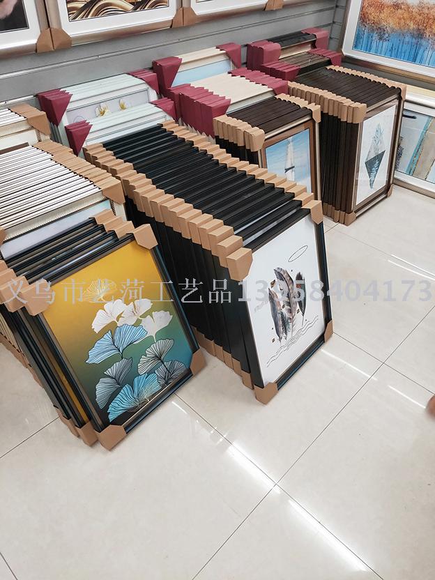 Factory Direct Sales Customized All Kinds of Photo Frame Wholesale Decorative Painting Frame Painting