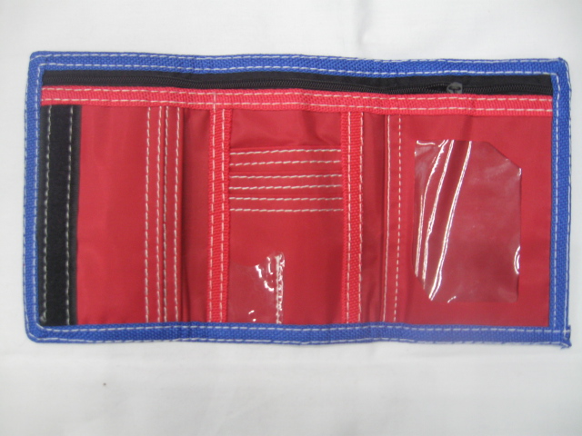 United Kingdom-meter canvas Union Jack flag wallet is made of high quality 10 amine fine color printing process.