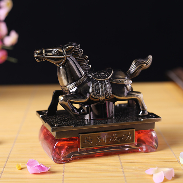 Bronze Style Car Perfume Holder Car Aromatherapy Car Men and Women Car Interior Ornaments Decoration Factory Direct Sales