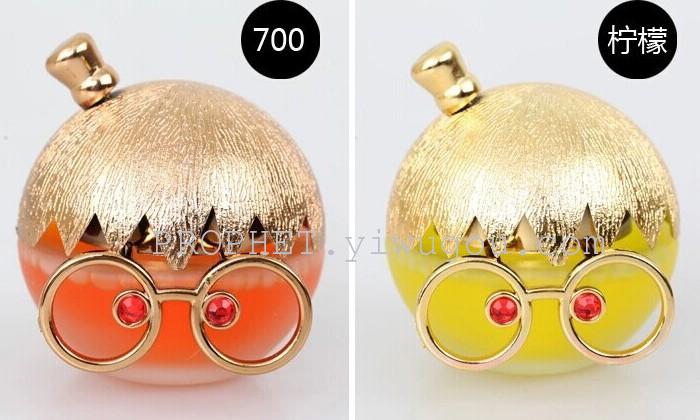 Creative cute glasses girl air freshener car ornaments car accessories car perfume Creative cute glasses girl air freshener car ornaments car accessories car perfume