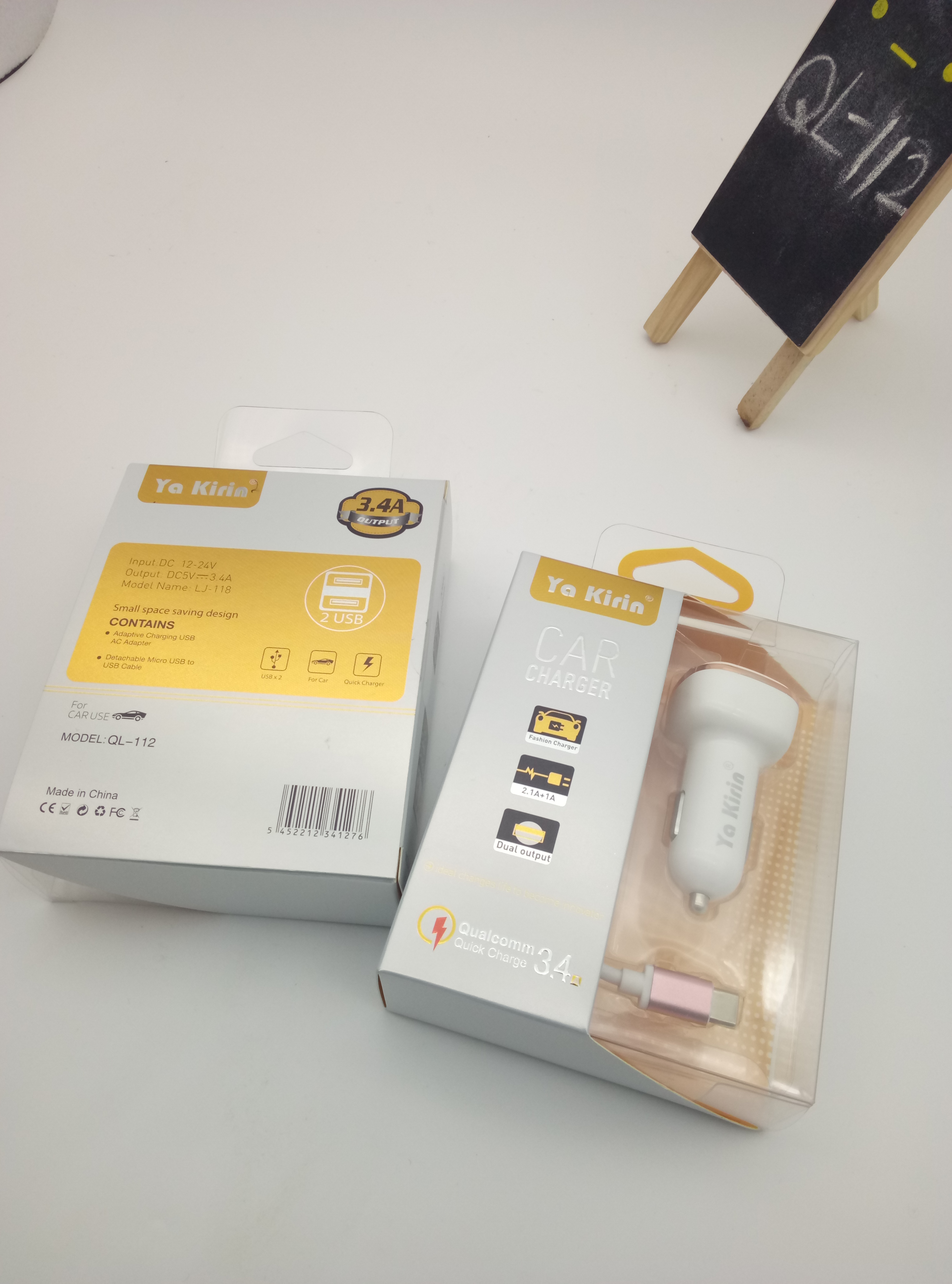 Ya kirin's original car charger usb android mobile phone is used as a car.