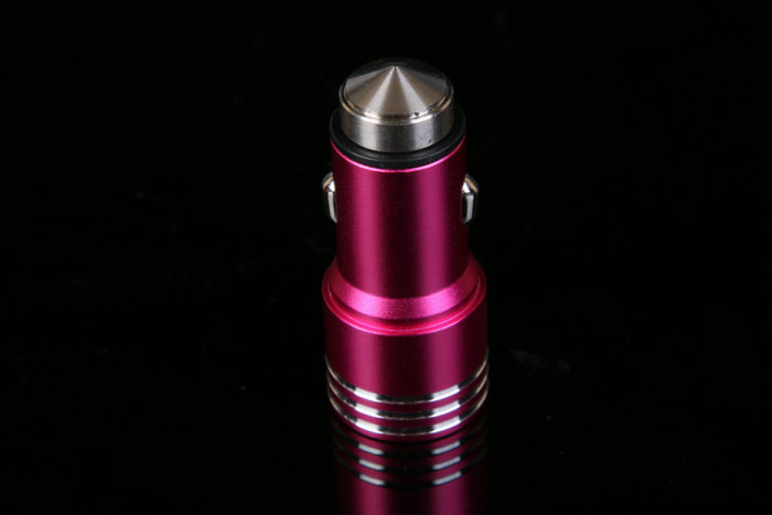 Manufacturers selling all alloy new car safety hammer mobile phone charger dual USB Car Charger 2.1A