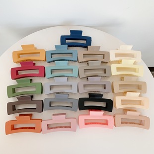 Brooch Female Pin Anti-Unwanted-Exposure Buckle Fixed Clothes Waist of Trousers Small Waist Elastic Waist Skirt Waist Safety Pin Brooch Female Pin Anti-Unwanted-Exposure Buckle Fixed Clothes Waist of Trousers Small Waist Elastic Waist Skirt Waist Safety Pin