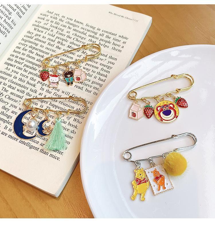 Cute Japanese Style Brooch Ins Trendy Anti-Unwanted-Exposure Buckle Personality Safety Pin Fixed Clothes Cartoon Pin Bag Accessories for Women Cute Japanese Style Brooch Ins Trendy Anti-Unwanted-Exposure Buckle Personality Safety Pin Fixed Clothes Cartoon Pin Bag Accessories for Women