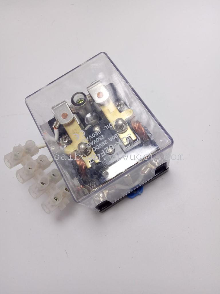 Cecil electrical relay with terminal