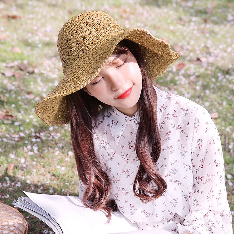 South Korean version and summer fashion six rows of holes with hand-made straw hats outdoor sun shade hats. South Korean version and summer fashion six rows of holes with hand-made straw hats outdoor sun shade hats.