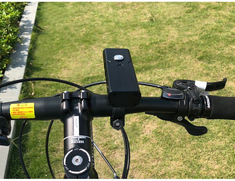 Light Bx2 Mountain Bike Light T6 Flashlight Night Riding Super Bright Headlights Rechargeable Glare Riding Equipment Light Bx2 Mountain Bike Light T6 Flashlight Night Riding Super Bright Headlights Rechargeable Glare Riding Equipment