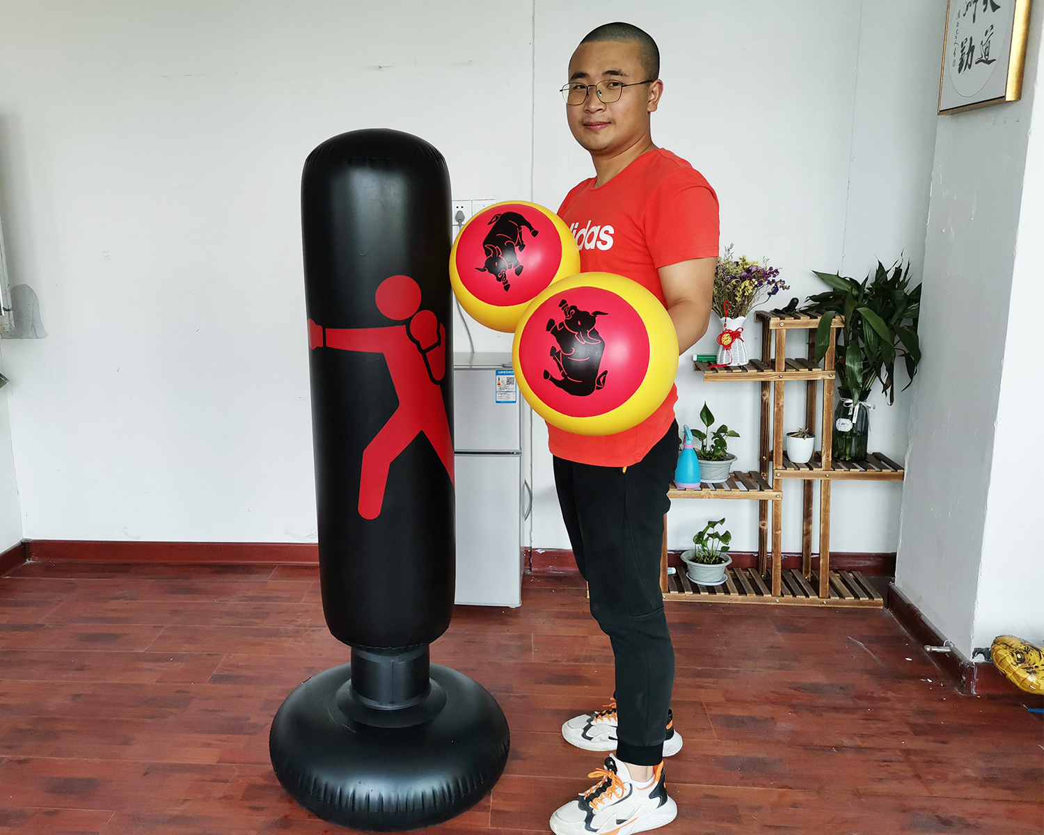 Boxing Inflatable Boxing Gloves Wholesale New Inflatable Boxing Column Sandbag Adapter Gloves PVC Inflatable Gloves Boxing Inflatable Boxing Gloves Wholesale New Inflatable Boxing Column Sandbag Adapter Gloves PVC Inflatable Gloves