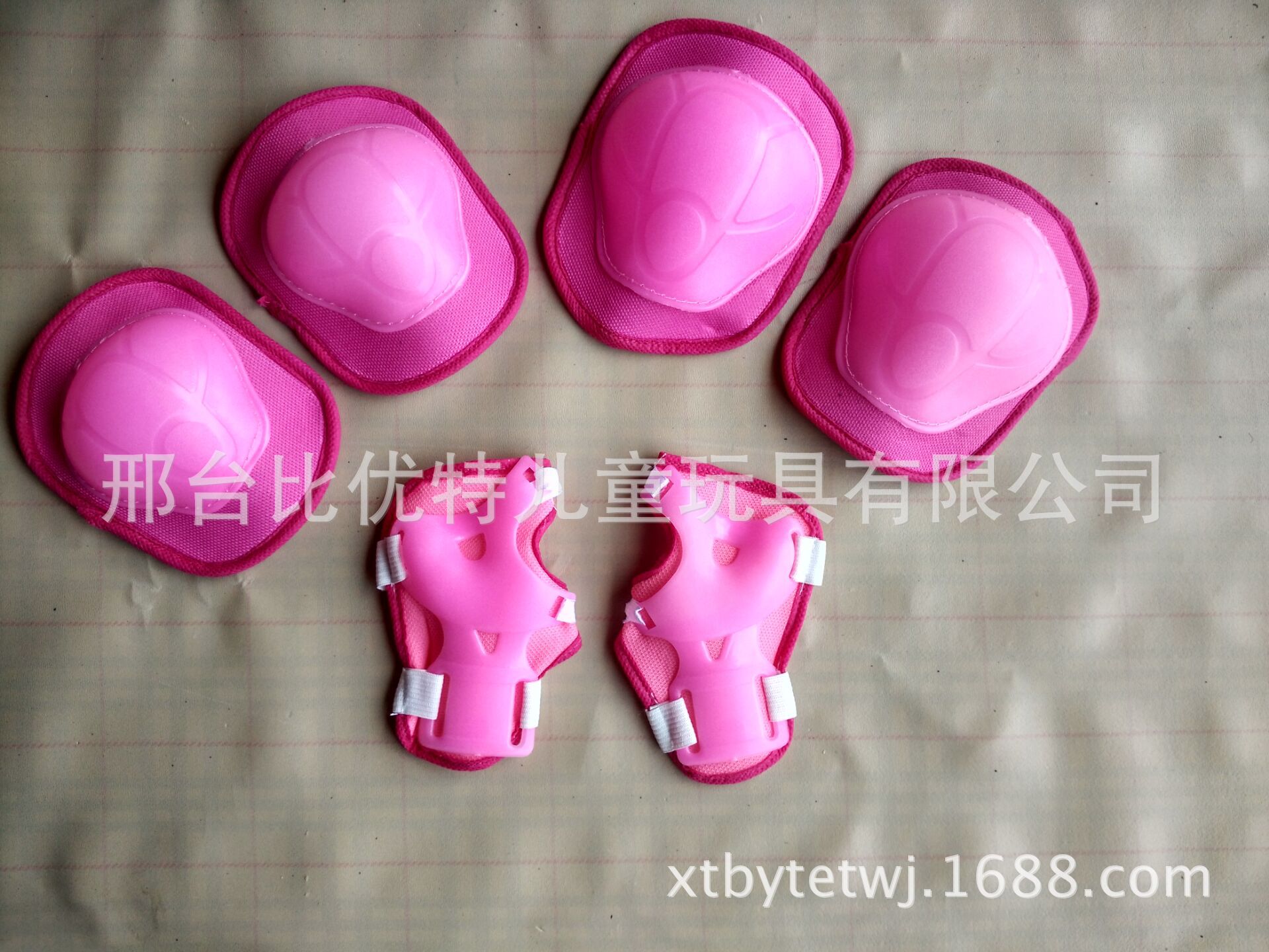 Manufacturers direct thickened roller skating protective gear 6 pieces of children's roller skating skates protective gear set skateboard kneecap