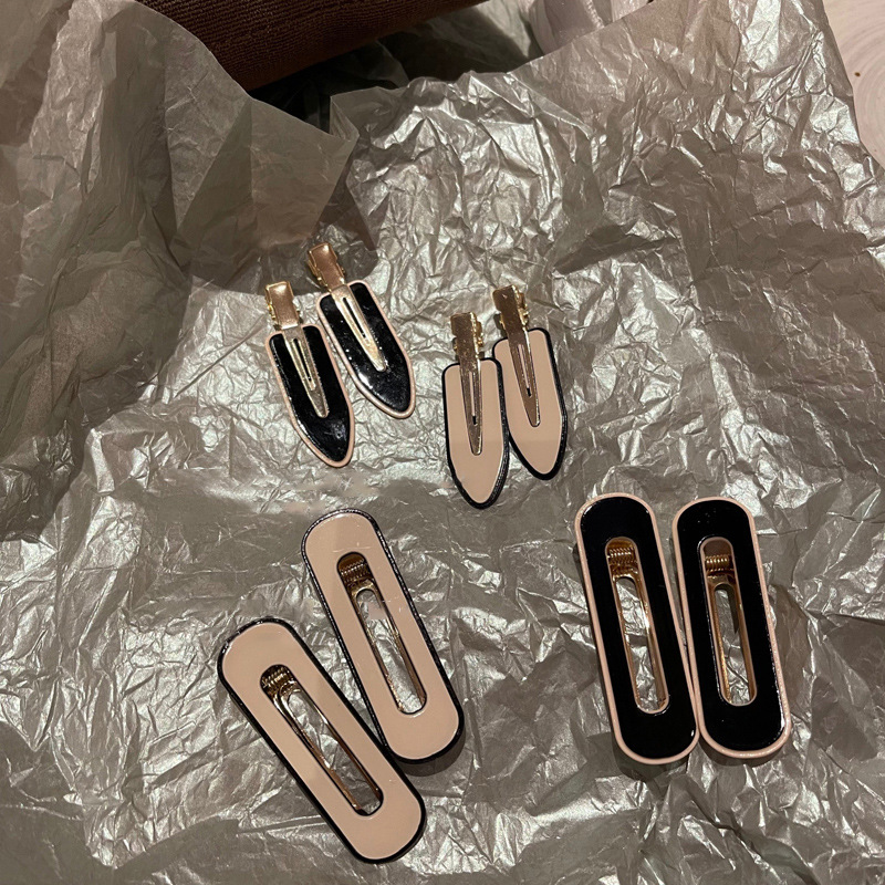 Korean Style Black and White Chessboard Plaid Barrettes Ins Girl Cute Vintage Acrylic Bangs Broken Hair Duckbill Side Clip Hair Accessories