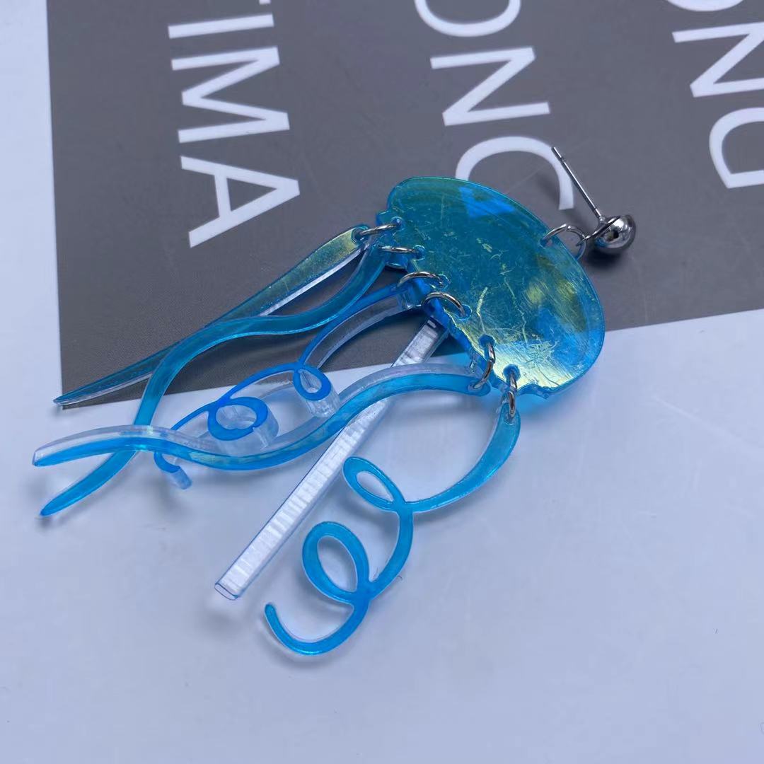 Colorful Plate Laser Super Flash Color Reflective Jellyfish Long Tassel Exaggerated Elegant Style Acrylic Earrings 2021