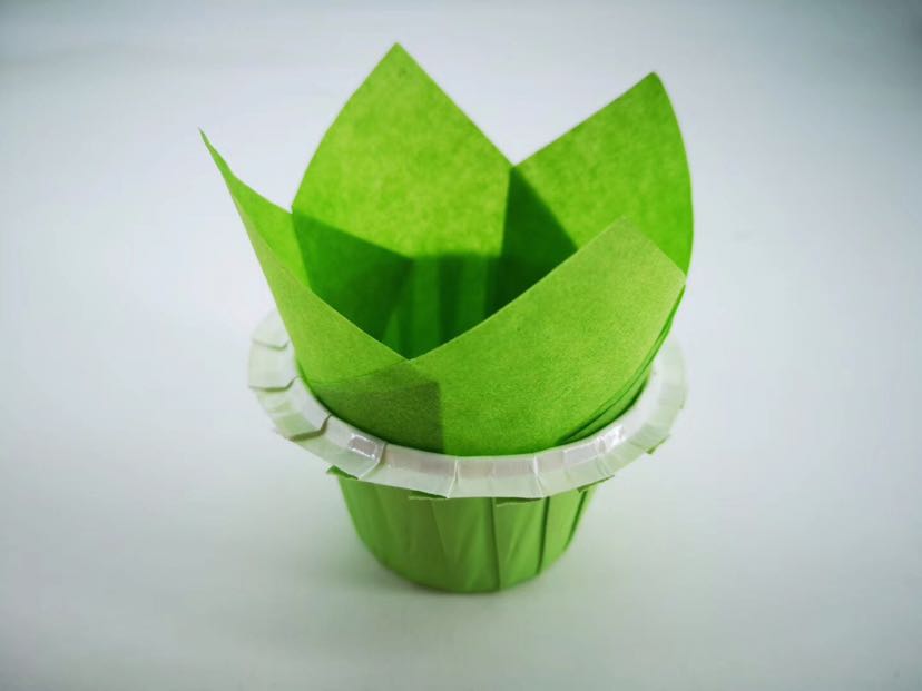 Cake Cup, Machine Production Cup Roll Mouth Cup Gold and Silver Paper Cup Aluminum Foil Cake Cup Cake Cup Paper Cups Cake Stand Flame Cup Tulip