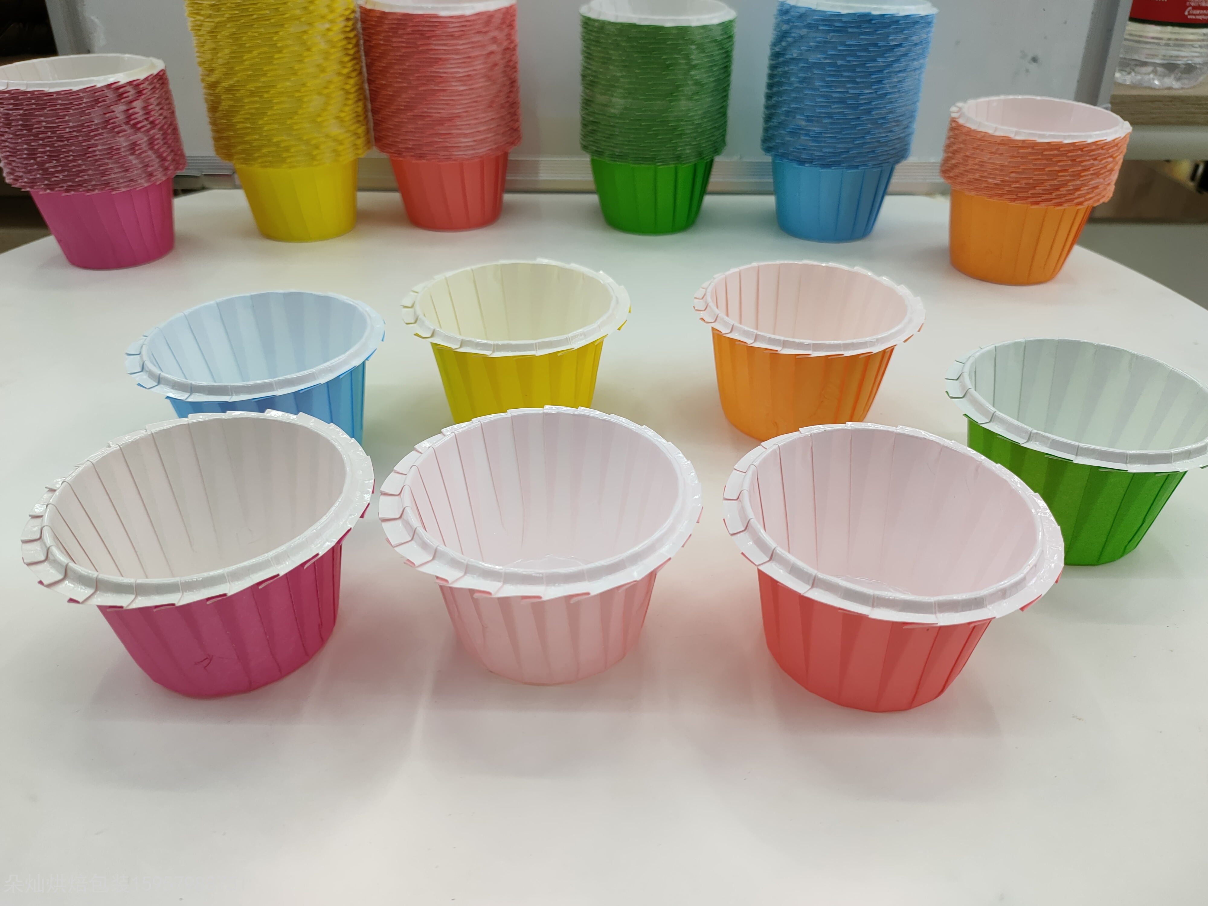 Roll Cup Solid Color Paper Cup Cake Paper Cup High Temperature Resistant Paper Cup Coated Cup Muffin Cup Cake Stand Cake Cup