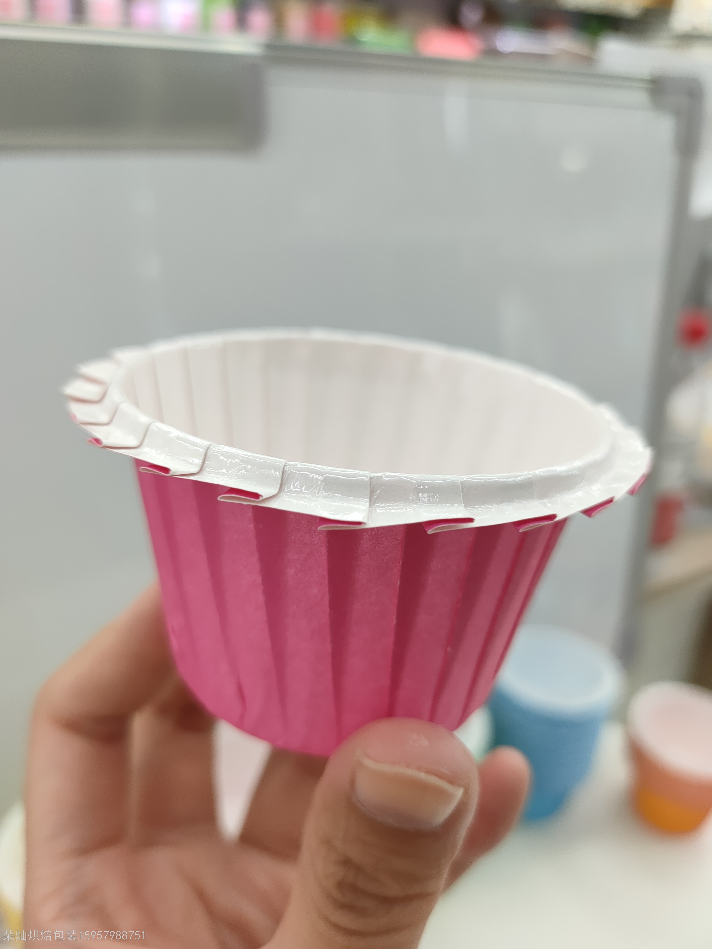 Roll Cup Solid Color Paper Cup Cake Paper Cup High Temperature Resistant Paper Cup Coated Cup Muffin Cup Cake Stand Cake Cup Roll Cup Solid Color Paper Cup Cake Paper Cup High Temperature Resistant Paper Cup Coated Cup Muffin Cup Cake Stand Cake Cup