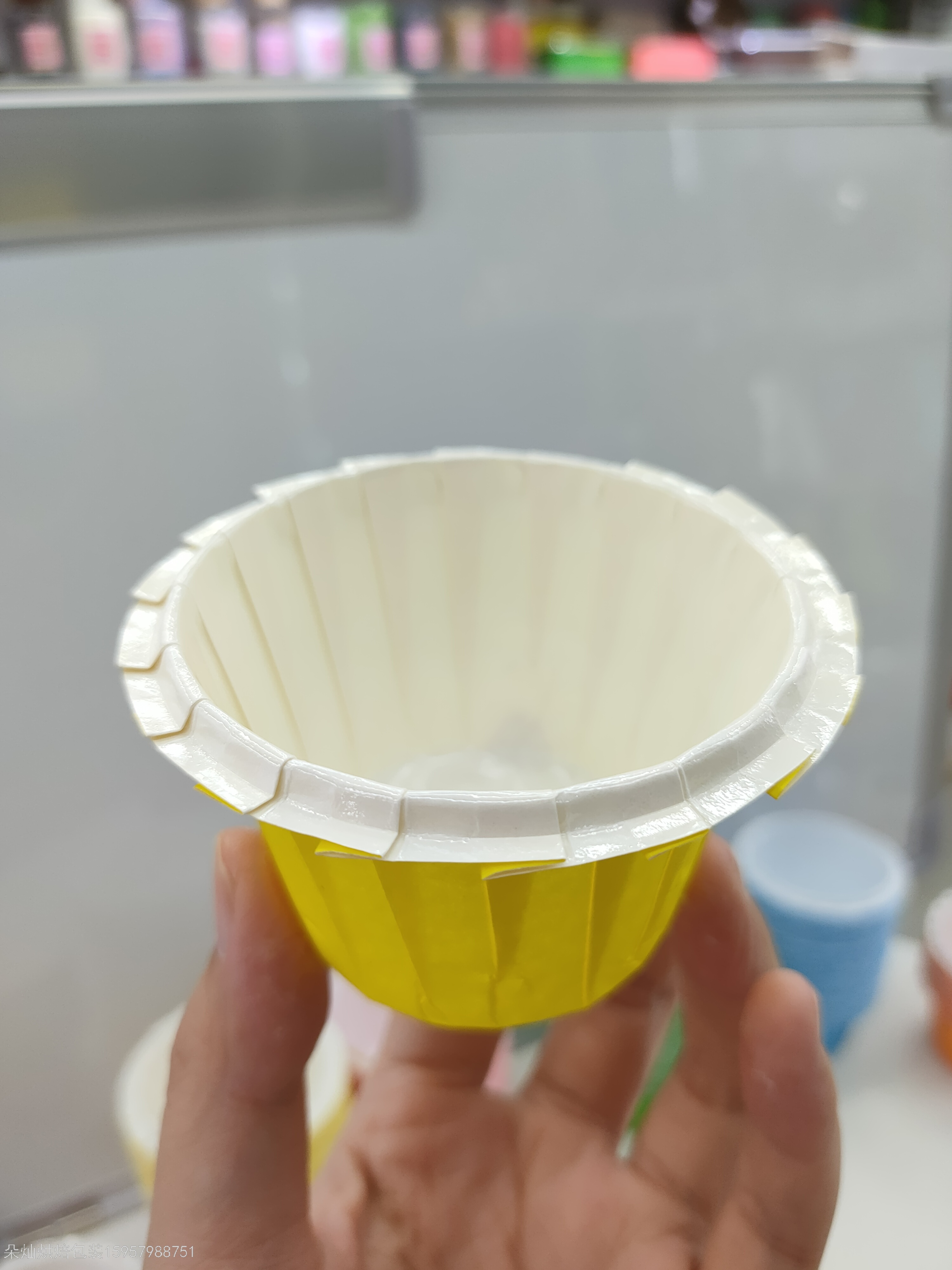 Roll Cup Solid Color Paper Cup Cake Paper Cup High Temperature Resistant Paper Cup Coated Cup Muffin Cup Cake Stand Cake Cup Roll Cup Solid Color Paper Cup Cake Paper Cup High Temperature Resistant Paper Cup Coated Cup Muffin Cup Cake Stand Cake Cup