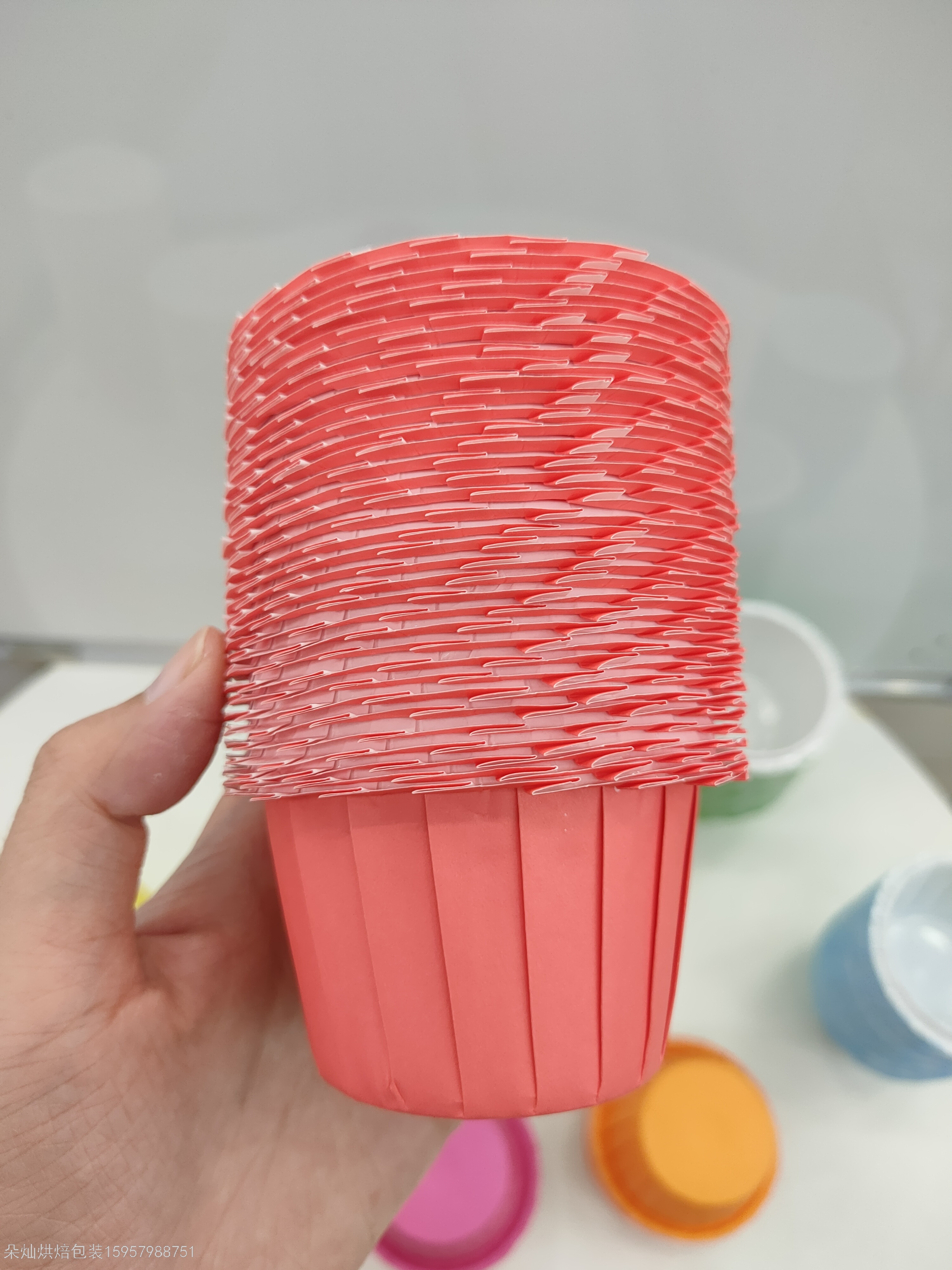 Roll Cup Solid Color Paper Cup Cake Paper Cup High Temperature Resistant Paper Cup Coated Cup Muffin Cup Cake Stand Cake Cup Roll Cup Solid Color Paper Cup Cake Paper Cup High Temperature Resistant Paper Cup Coated Cup Muffin Cup Cake Stand Cake Cup