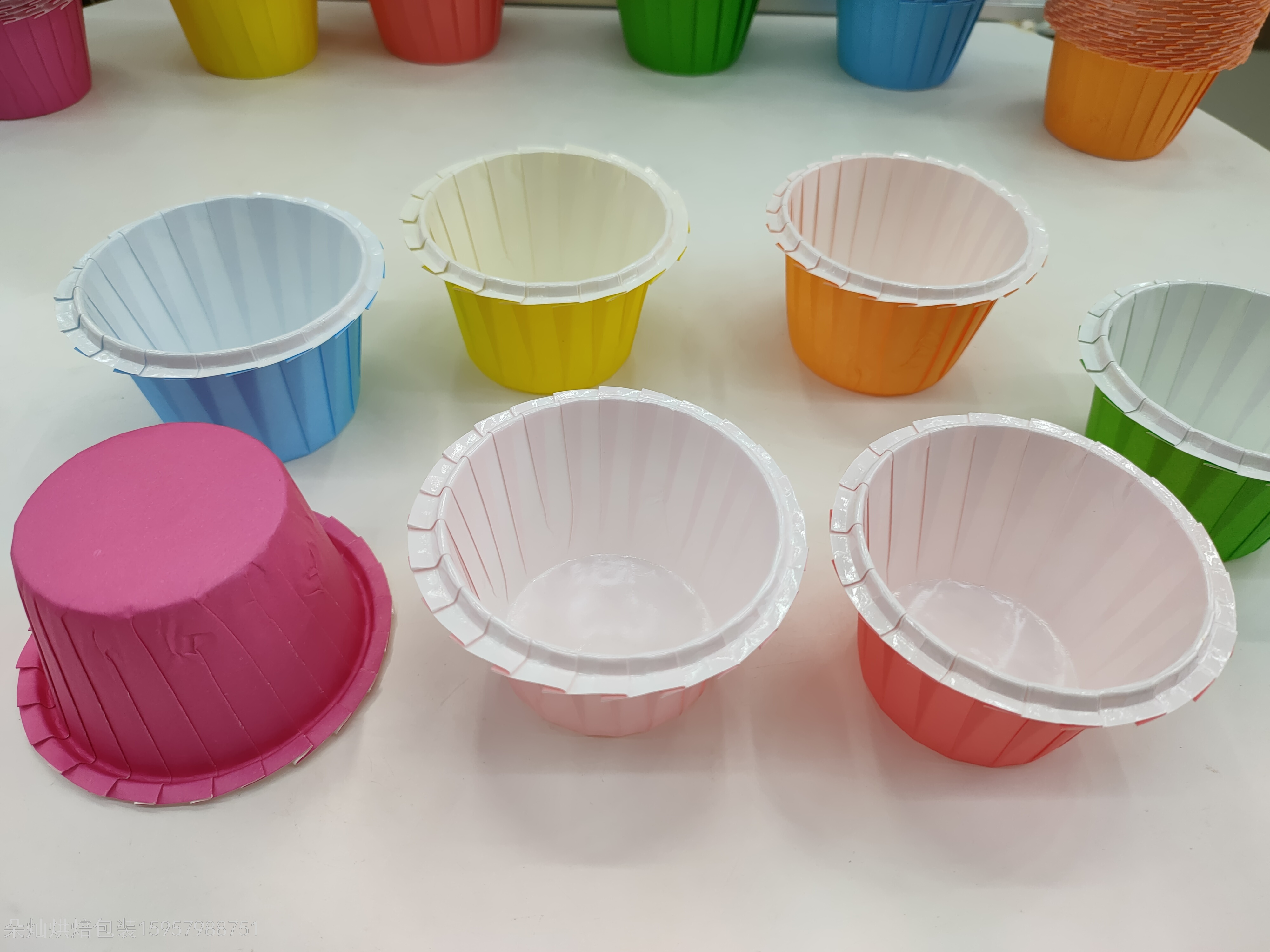Roll Cup Solid Color Paper Cup Cake Paper Cup High Temperature Resistant Paper Cup Coated Cup Muffin Cup Cake Stand Cake Cup Roll Cup Solid Color Paper Cup Cake Paper Cup High Temperature Resistant Paper Cup Coated Cup Muffin Cup Cake Stand Cake Cup