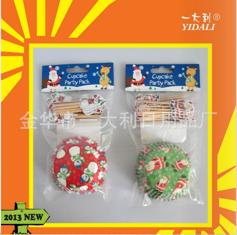 factory direct selling beautiful Christmas cake paper cup cake paper holder, OPP bag toothpick suit.