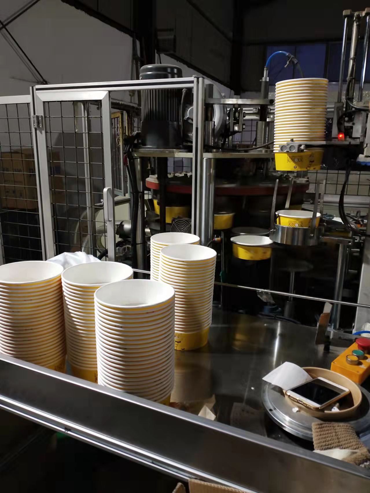 Factory Wholesale Disposable Cup 7 Oz 9 Oz Printed Logo Thickened Advertising Disposable Paper Cup Printed Picture