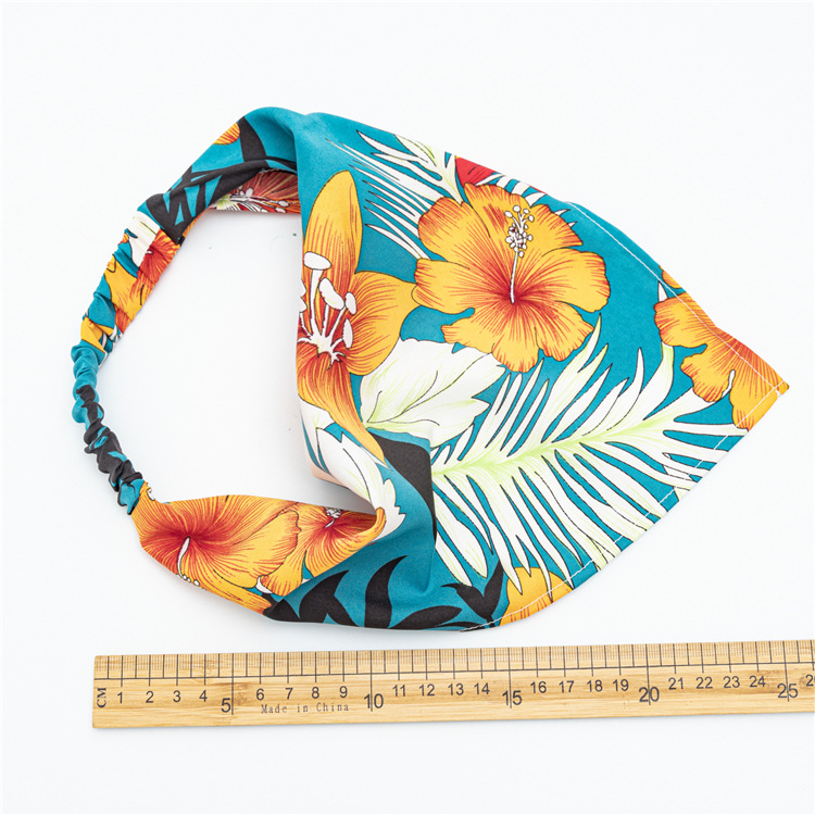 2021 New European and American Style Women Pastoral Style Floral Toe Cap Triangular Binder Cross-Border Hot Sale Elastic Square Scarf 2021 New European and American Style Women Pastoral Style Floral Toe Cap Triangular Binder Cross-Border Hot Sale Elastic Square Scarf