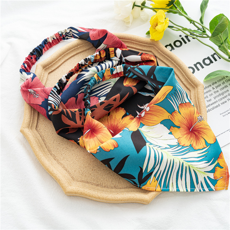 2021 New European and American Style Women Pastoral Style Floral Toe Cap Triangular Binder Cross-Border Hot Sale Elastic Square Scarf 2021 New European and American Style Women Pastoral Style Floral Toe Cap Triangular Binder Cross-Border Hot Sale Elastic Square Scarf