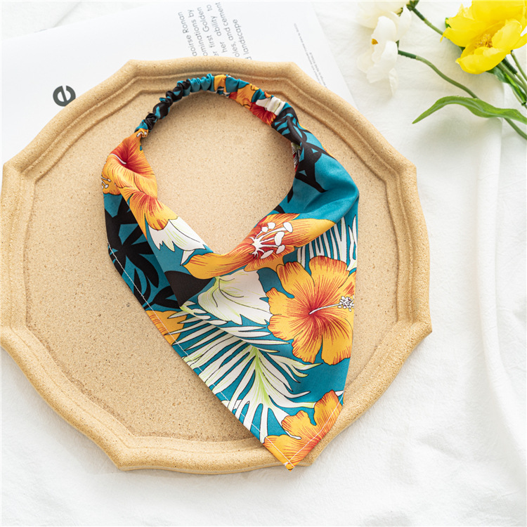 2021 New European and American Style Women Pastoral Style Floral Toe Cap Triangular Binder Cross-Border Hot Sale Elastic Square Scarf 2021 New European and American Style Women Pastoral Style Floral Toe Cap Triangular Binder Cross-Border Hot Sale Elastic Square Scarf