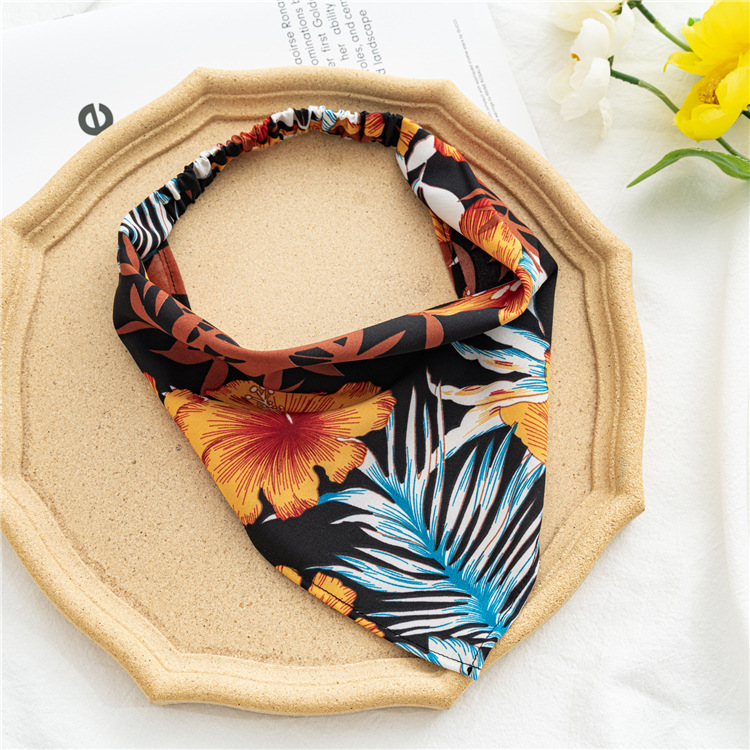 2021 New European and American Style Women Pastoral Style Floral Toe Cap Triangular Binder Cross-Border Hot Sale Elastic Square Scarf 2021 New European and American Style Women Pastoral Style Floral Toe Cap Triangular Binder Cross-Border Hot Sale Elastic Square Scarf