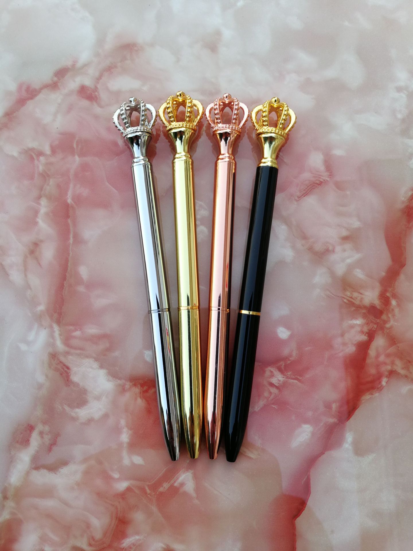 Factory Wholesale Big Diamond Pen Crystal Diamond Pen Business Advertising Gift Pen Creative Rhinestone Pen Metal Ball Point Pen