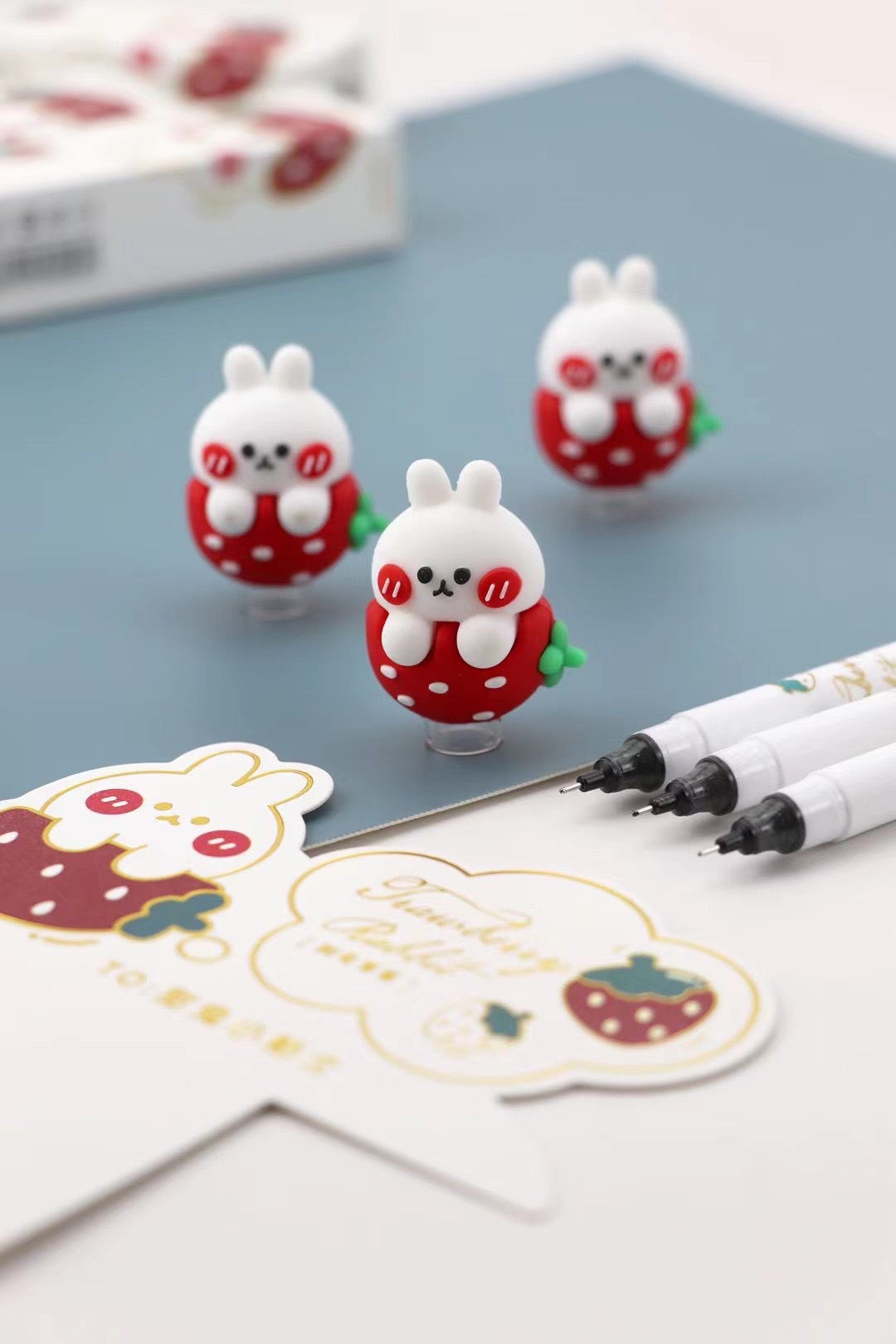 Keqi KK-7562 Silicone Cute Cartoon Sweet Rabbit Strawberry Ballpoint Pen Cartoon Cute Rabbit Gel Pen Fashion Ball Pen Keqi KK-7562 Silicone Cute Cartoon Sweet Rabbit Strawberry Ballpoint Pen Cartoon Cute Rabbit Gel Pen Fashion Ball Pen