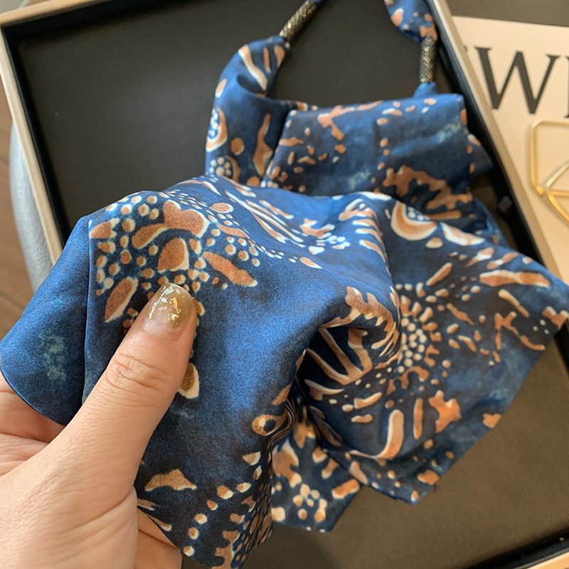 2022 Spring And Autumn New Scarf Triangular Binder Women 'S Thin Korean Style Versatile Sun Protection Scarf Air-Conditioned Room Shawl Scarf