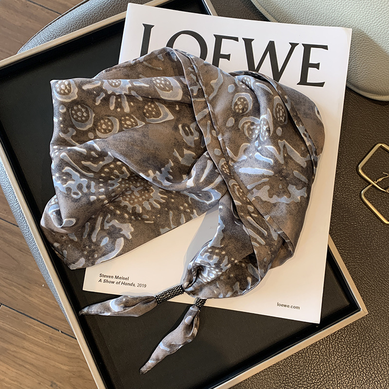 2022 Spring And Autumn New Scarf Triangular Binder Women 'S Thin Korean Style Versatile Sun Protection Scarf Air-Conditioned Room Shawl Scarf