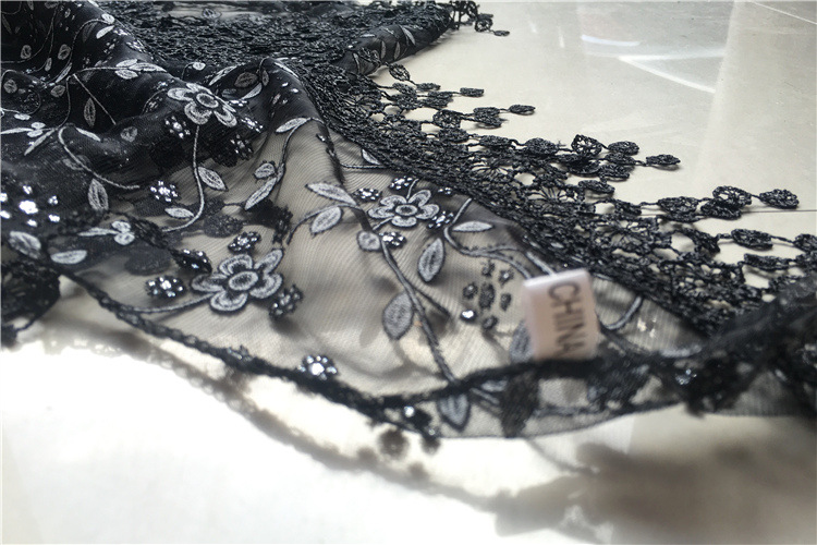 Export Korean Style Four Seasons Foreign Trade Triangle Scarf Lace Hollow Tassel Triangular Binder Lace Scarf Ladies Wholesale