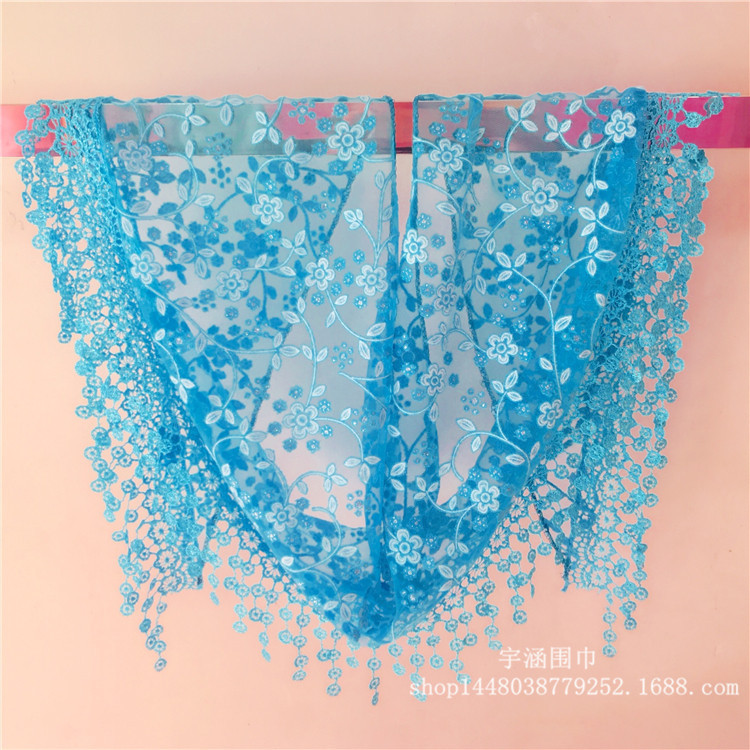 Export Korean Style Four Seasons Foreign Trade Triangle Scarf Lace Hollow Tassel Triangular Binder Lace Scarf Ladies Wholesale