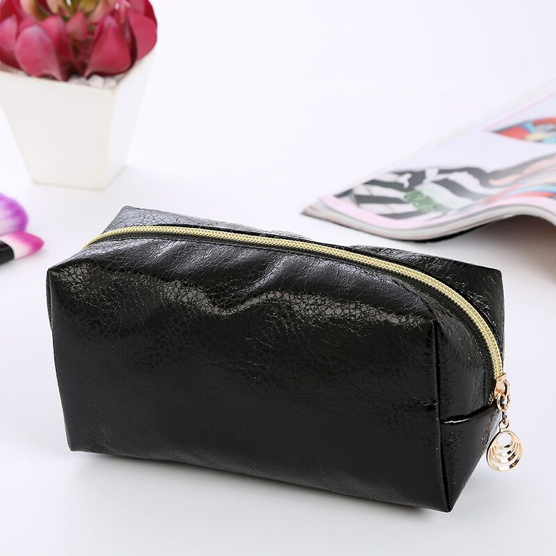 Stock new hair ball pen bag student sequin makeup lady children&#039;s sequin pen bag