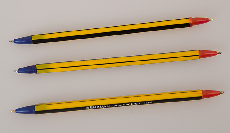 Simple ball-point pen foreign trade plastic insert cover double-headed ball-point pen WENXUAN factory processing custom printing logo Simple ball-point pen foreign trade plastic insert cover double-headed ball-point pen WENXUAN factory processing custom printing logo